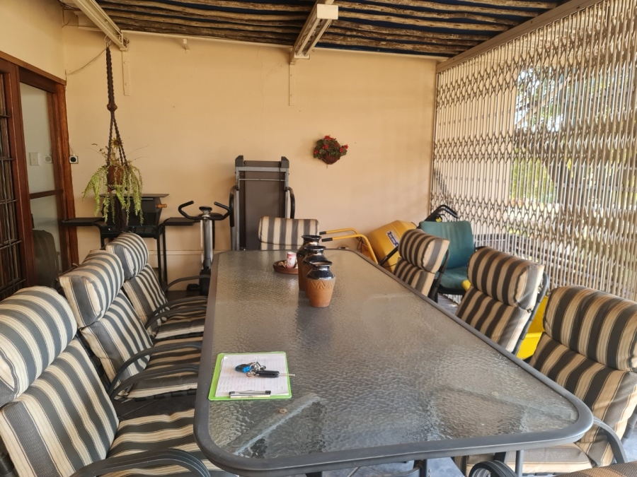6 Bedroom Property for Sale in Protea Park North West